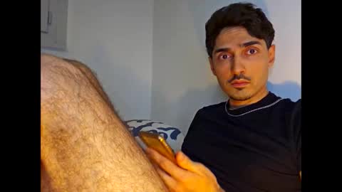 Snapshot of shhervin chatting on April 6, 12:08 am shhervin online show from April 6, 12:08 am