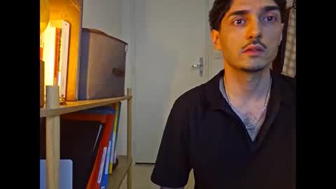 Snapshot of shhervin chatting on April 12, 3:06 pm shhervin online show from April 12, 3:06 pm