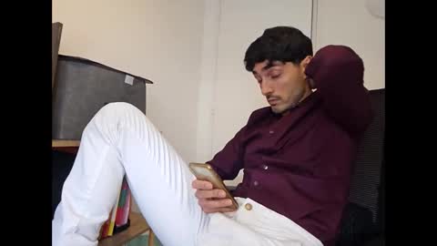 Snapshot of shhervin chatting on May 9, 3:06 pm shhervin online show from May 9, 3:06 pm