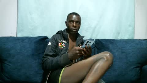 Snapshot of shikwekwe chatting on February 5, 1:37 am Collorewamadeals online show from February 5, 1:37 am