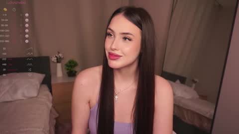 Mia online show from November 29, 4:43 pm