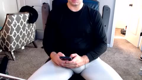 Snapshot of shimmyloe chatting on February 22, 10:52 pm shimmyloe online show from February 22, 10:52 pm