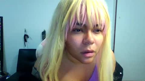 Snapshot of shineex chatting on February 16, 5:15 am Shinee online show from February 16, 5:15 am