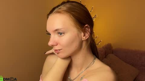 Snapshot of shinelikea_diamond chatting on March 25, 7:20 pm Alexis online show from March 25, 7:20 pm