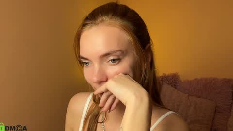 Snapshot of shinelikea_diamond chatting on March 30, 6:53 pm Alexis online show from March 30, 6:53 pm
