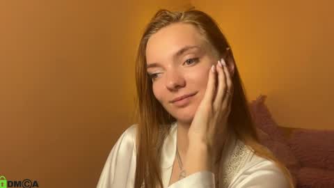 Snapshot of shinelikea_diamond chatting on May 8, 6:46 pm Alexis online show from May 8, 6:46 pm