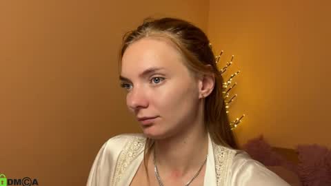 Snapshot of shinelikea_diamond chatting on May 22, 6:24 pm Alexis online show from May 22, 6:24 pm