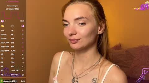 Snapshot of shinelikea_diamond chatting on May 28, 6:05 pm Alexis online show from May 28, 6:05 pm