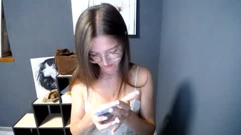 Snapshot of shining_pearl chatting on July 17, 7:26 am Jesica online show from July 17, 7:26 am