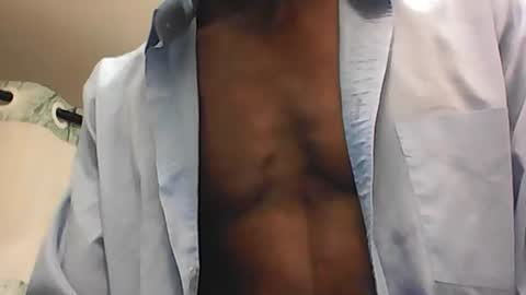 Snapshot of shinyhead69 chatting on March 21, 11:15 am shinyhead69 online show from March 21, 11:15 am