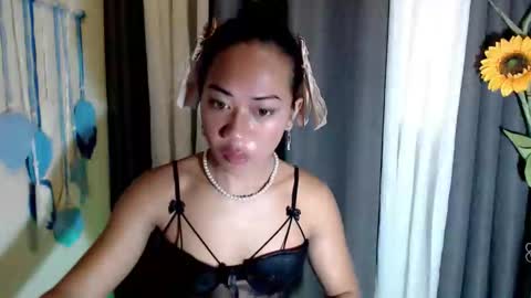 Snapshot of shira_cutttiebigcock chatting on April 20, 12:46 am shira_cutttiebigcock online show from April 20, 12:46 am