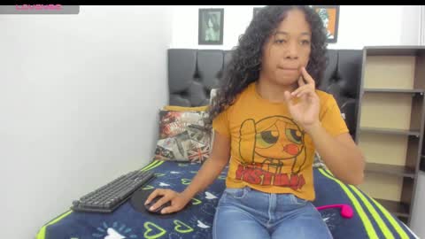 shira_sexylove online show from September 13, 11:59 pm