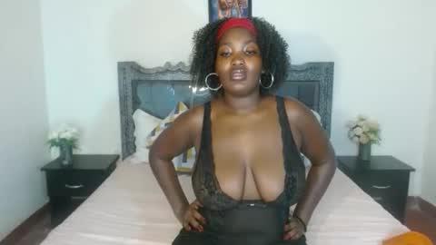 Snapshot of shiratie chatting on April 20, 7:37 pm Shirat online show from April 20, 7:37 pm