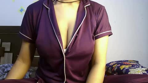 Snapshot of shiri_hot chatting on September 29, 2:16 am Siri online show from September 29, 2:16 am