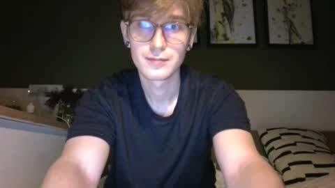 Matthew online show from February 3, 8:25 pm