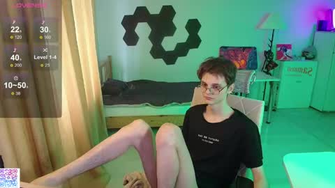 shiromy_ online show from May 15, 5:47 am