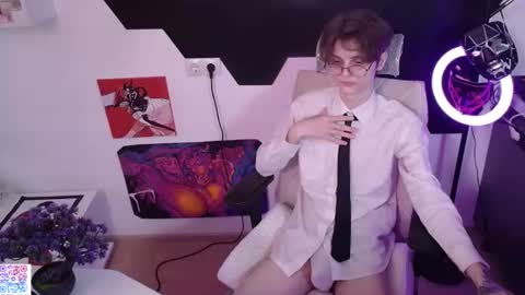 Snapshot of shiromy_ chatting on July 6, 5:59 pm shiromy_ online show from July 6, 5:59 pm