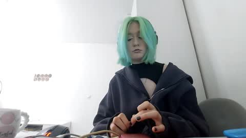Xena online show from May 18, 3:18 pm