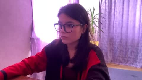 Snapshot of shontagrabowski chatting on May 2, 1:16 pm Marie online show from May 2, 1:16 pm