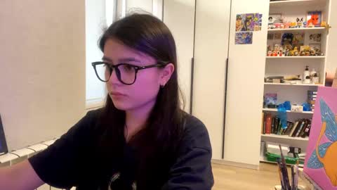 Snapshot of shontagrabowski chatting on May 9, 2:22 pm Marie online show from May 9, 2:22 pm