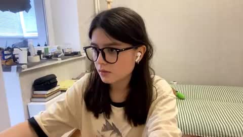 Snapshot of shontagrabowski chatting on July 16, 1:39 pm Marie online show from July 16, 1:39 pm