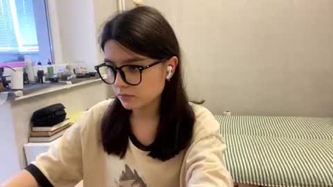 Snapshot of shontagrabowski chatting on July 17, 1:18 pm Marie online show from July 17, 1:18 pm