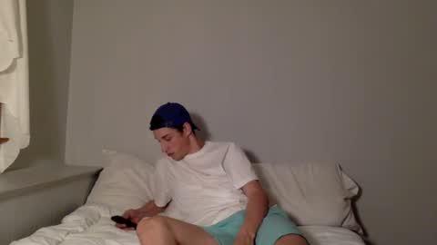 Snapshot of shortiesn40s chatting on October 7, 4:20 am shortiesn40s online show from October 7, 4:20 am