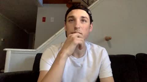 Snapshot of shortiesn40s chatting on October 9, 4:27 pm shortiesn40s online show from October 9, 4:27 pm