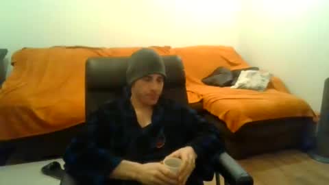 showherenow online show from February 17, 6:32 am