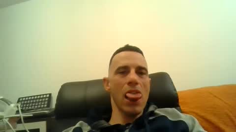 showherenow online show from April 2, 5:27 am