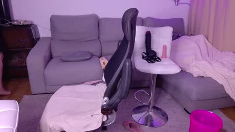 Snapshot of showmebbw chatting on January 27, 7:13 pm Mimi online show from January 27, 7:13 pm