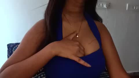 shreya_0 online show from March 5, 8:32 am