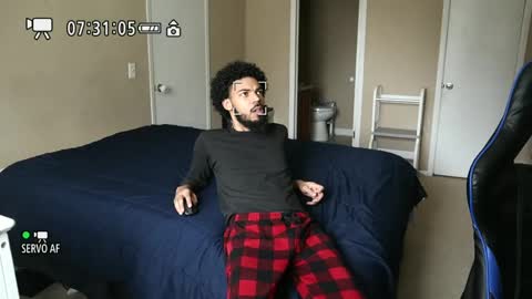 Snapshot of shvrkbxy chatting on February 14, 5:14 pm shvrkbxy online show from February 14, 5:14 pm