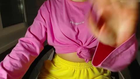 Snapshot of shy_26 chatting on September 24, 6:11 pm shy_26 online show from September 24, 6:11 pm