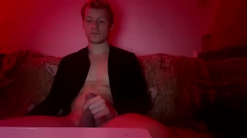 Snapshot of shy_couple_cute chatting on February 4, 11:59 pm shy_couple_cute online show from February 4, 11:59 pm