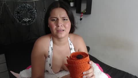 Snapshot of shy_latingirl2 chatting on December 15, 7:21 pm Ana online show from December 15, 7:21 pm