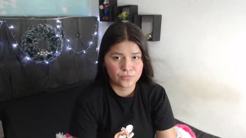 Snapshot of shy_latingirl2 chatting on December 17, 1:16 pm Ana online show from December 17, 1:16 pm