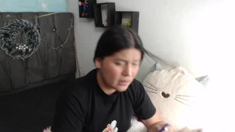 Snapshot of shy_latingirl2 chatting on January 18, 12:26 pm Ana online show from January 18, 12:26 pm