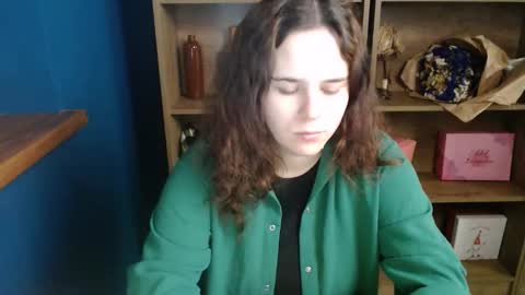 shy_lil online show from October 18, 12:28 pm
