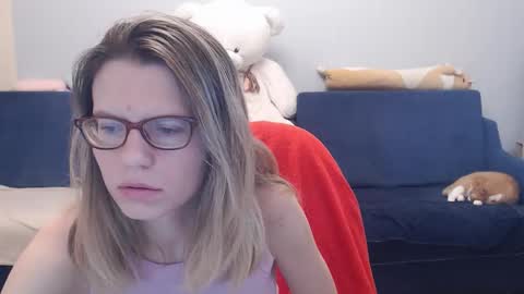 Snapshot of shy_moony chatting on February 5, 6:12 pm just Alex online show from February 5, 6:12 pm