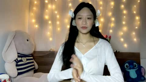 Snapshot of shy_pink_doll chatting on May 20, 2:01 pm shy_pink_doll online show from May 20, 2:01 pm