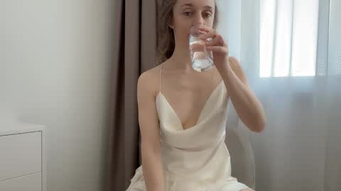 shy_schoolgirl_ online show from March 1, 11:56 am