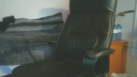 Snapshot of shyboyhugecum2020 chatting on February 2, 4:11 am shyboyhugecum2020 online show from February 2, 4:11 am