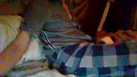 Snapshot of shyboyjohnnie chatting on February 21, 12:06 pm shyboyjohnnie online show from February 21, 12:06 pm