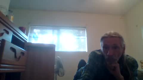 Snapshot of shyboyjohnnie chatting on June 30, 11:17 pm shyboyjohnnie online show from June 30, 11:17 pm