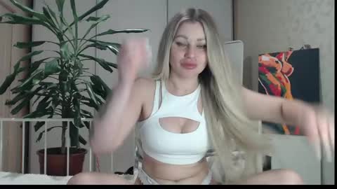Eva online show from May 18, 4:13 pm