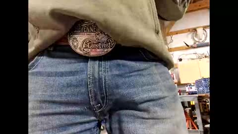 shyguycurious5 online show from November 13, 4:06 pm