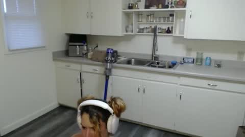 Shyla syn1 online show from January 7, 3:58 pm