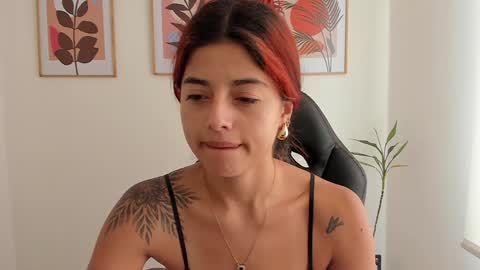 Snapshot of shylittlebunny chatting on February 5, 4:36 pm shylittlebunny online show from February 5, 4:36 pm