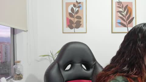 Snapshot of shylittlebunny chatting on April 16, 11:07 pm shylittlebunny online show from April 16, 11:07 pm